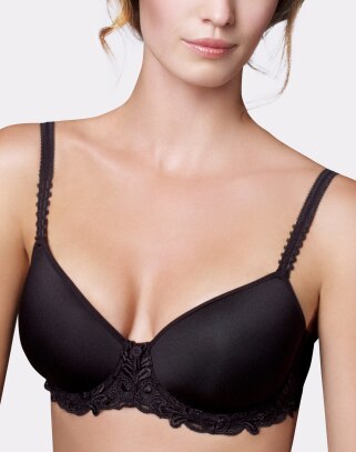 WonderBra Underwire Bra with Breathable Spacer Fabric