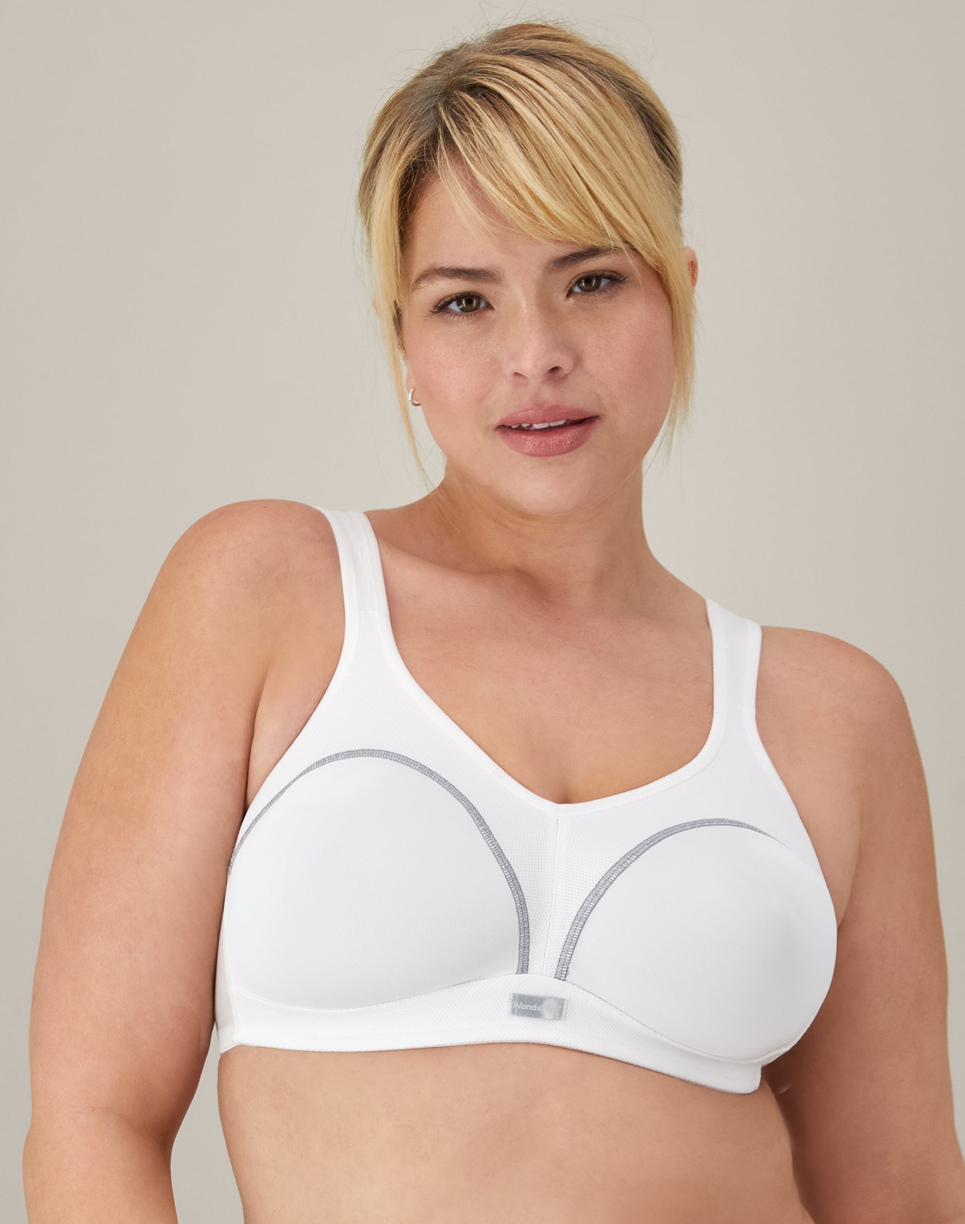 WonderBra High Impact Wireless Sports Bra