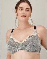 WonderBra Chantilly Lace Underwire Bra